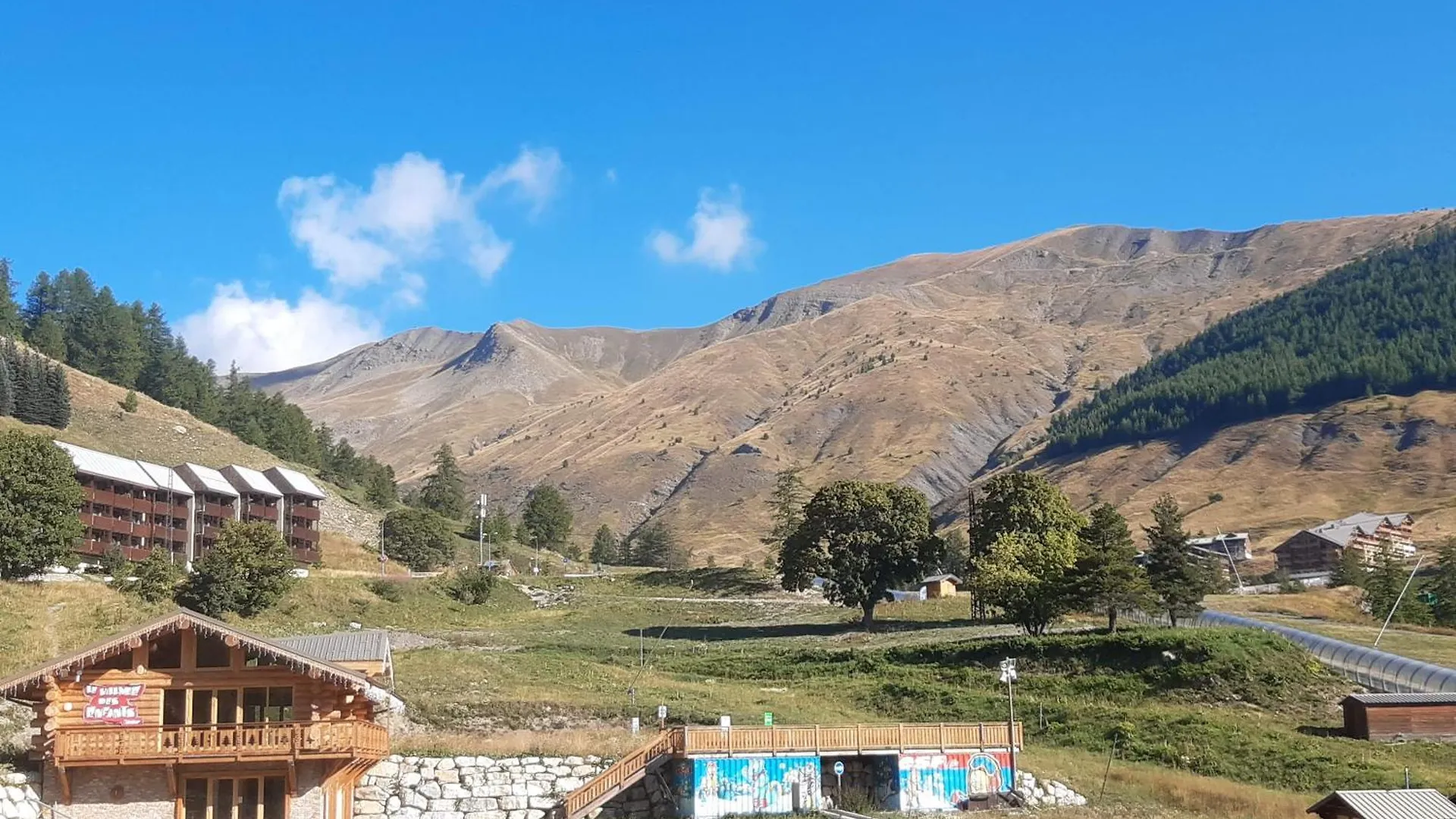אלוס Studio A La Montagne 0*,  צרפת